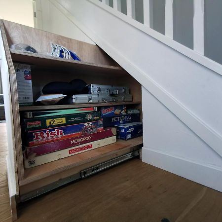 2 Bedroom House With Free Parking Lyme Regis Exteriör bild